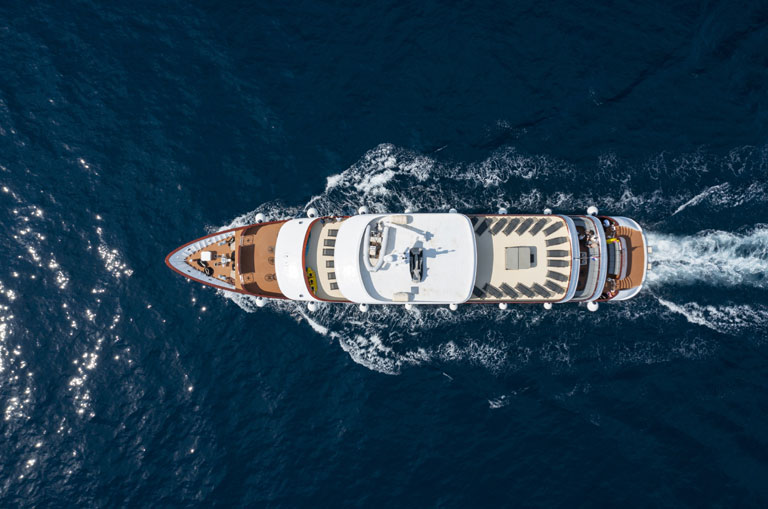 yacht-charter-croatia-yolo-drohne-view